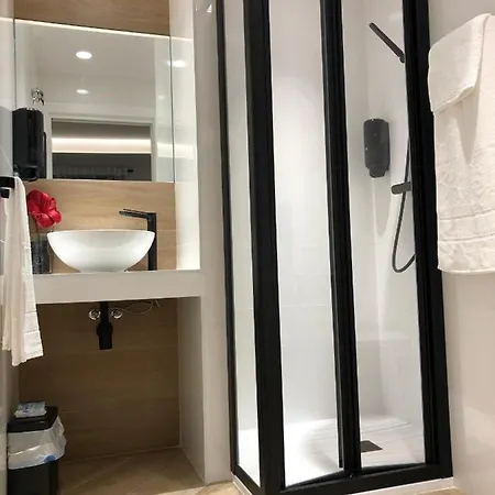 Leon Guest house 4*